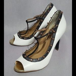 Dumond Peep Toe T Strap Studded Womens Pump Heels Size 6.5 / 37